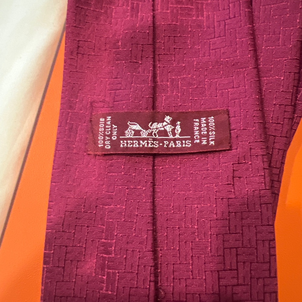 Hermes “H” patterned tie